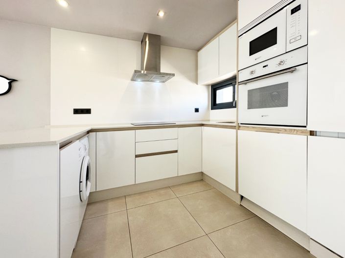 Image No.7-2 Bed House for sale