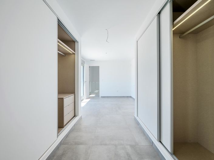 Image No.31-4 Bed House for sale