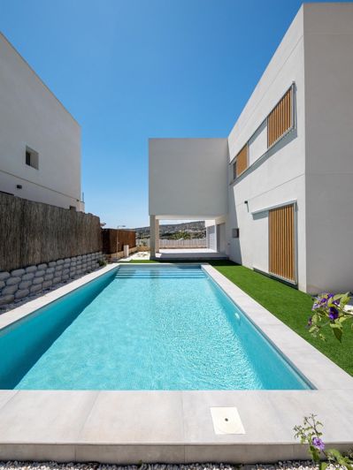Image No.5-4 Bed House for sale