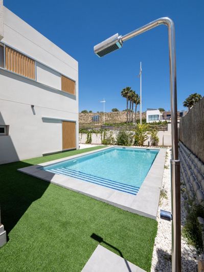 Image No.6-4 Bed House for sale