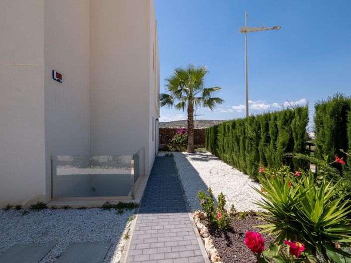 Image No.7-4 Bed House for sale