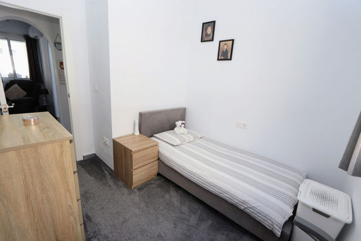 Image No.15-2 Bed House for sale