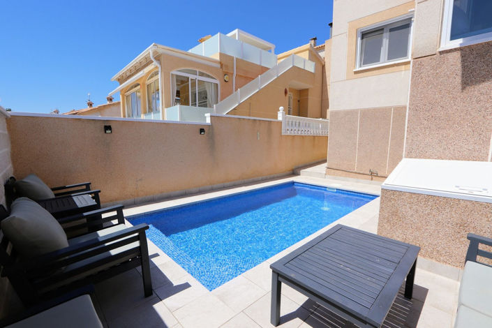 Image No.20-2 Bed House for sale