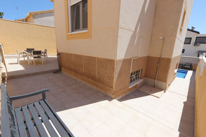 Image No.23-2 Bed House for sale