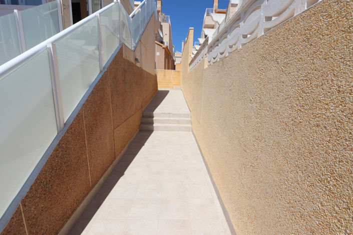 Image No.26-2 Bed House for sale