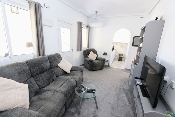 Image No.7-2 Bed House for sale