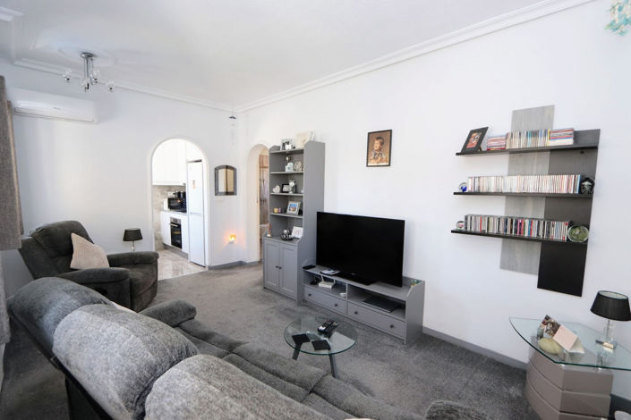 Image No.9-2 Bed House for sale
