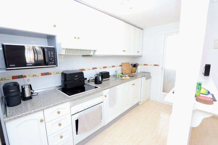 Image No.15-3 Bed House for sale