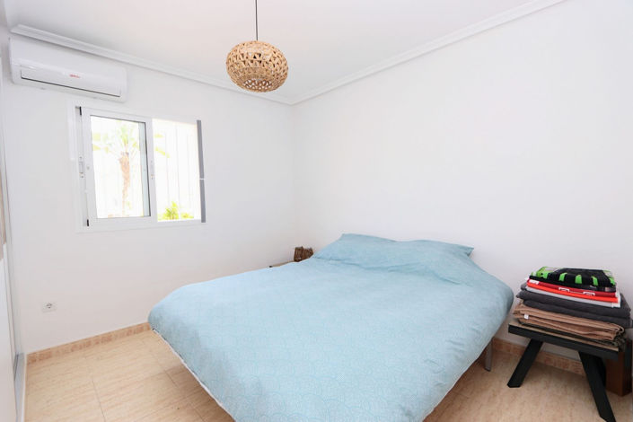 Image No.19-3 Bed House for sale