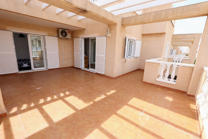 Image No.20-3 Bed House for sale