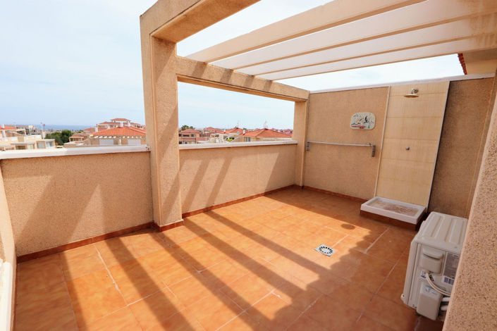 Image No.32-3 Bed House for sale