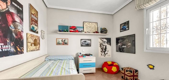 Image No.17-3 Bed Property for sale