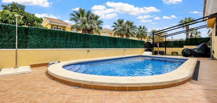 Image No.2-3 Bed Villa for sale