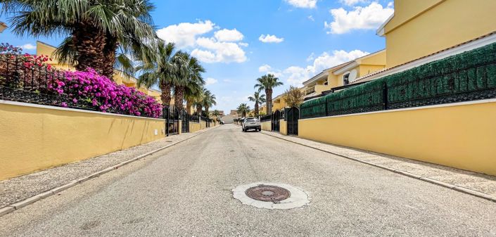Image No.22-3 Bed Villa for sale