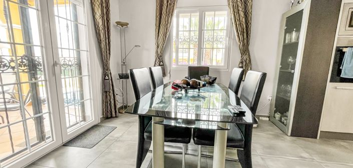 Image No.9-3 Bed Villa for sale