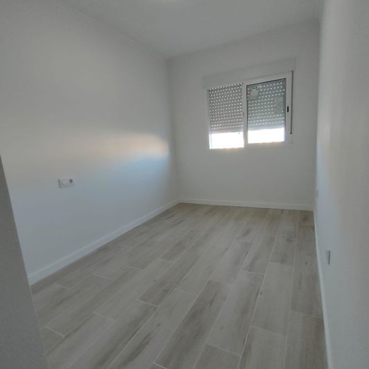 Image No.21-2 Bed Townhouse for sale