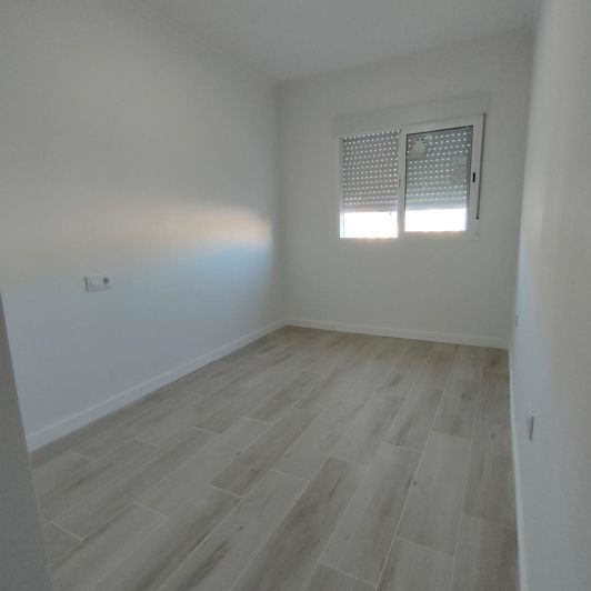Image No.7-2 Bed Townhouse for sale