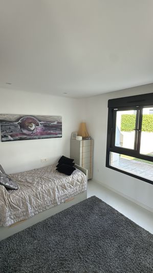 Image No.10-3 Bed House for sale