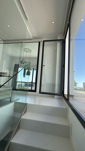 Image No.13-3 Bed House for sale