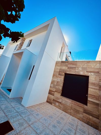 Image No.29-3 Bed House for sale