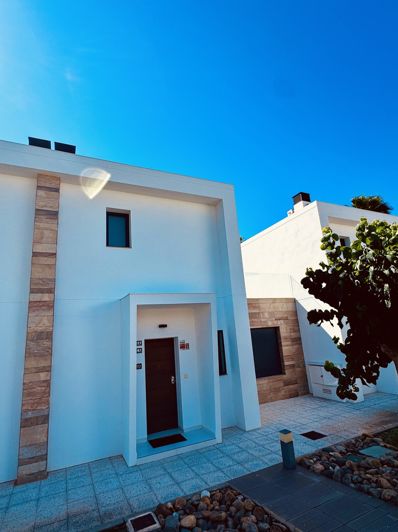 Image No.30-3 Bed House for sale