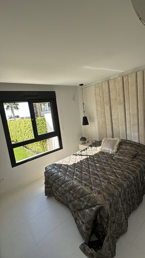 Image No.8-3 Bed House for sale