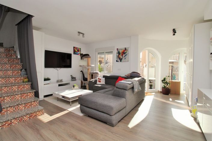 Image No.7-2 Bed Townhouse for sale
