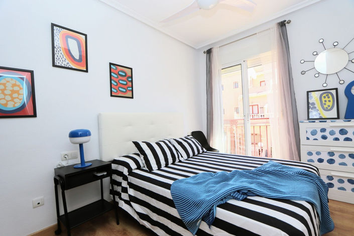 Image No.13-3 Bed House for sale