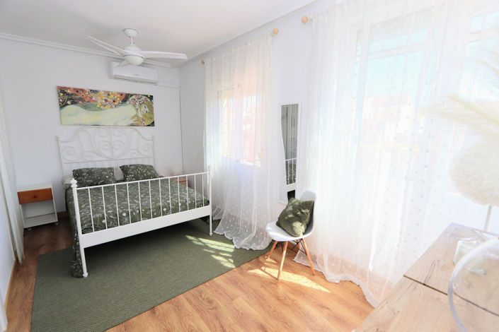 Image No.16-3 Bed House for sale