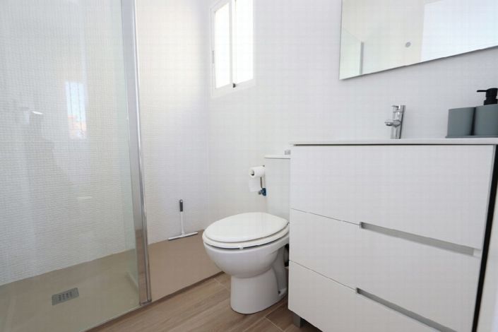 Image No.19-3 Bed Villa for sale
