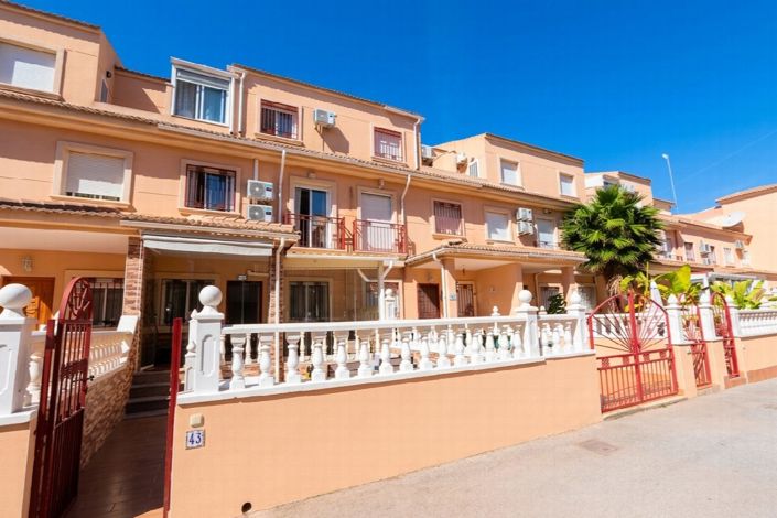 Image No.25-3 Bed Villa for sale
