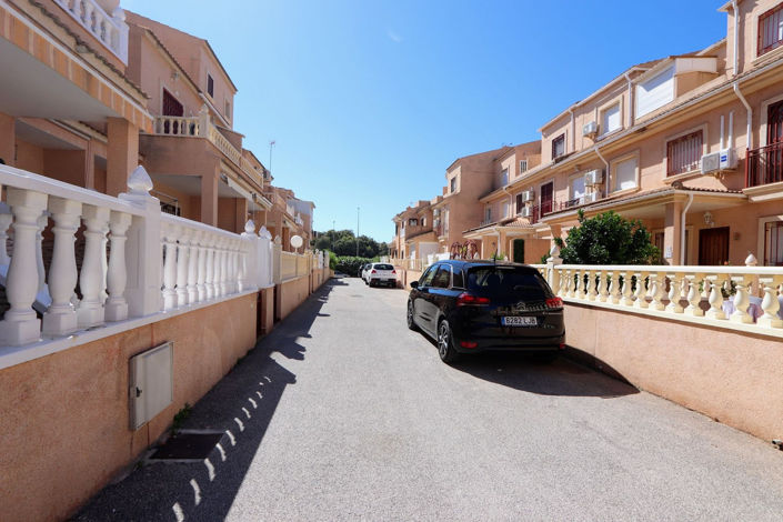 Image No.26-3 Bed House for sale