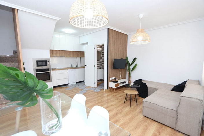 Image No.4-3 Bed House for sale