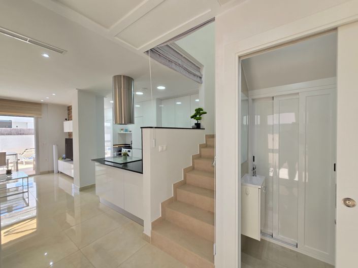 Image No.17-3 Bed Villa for sale