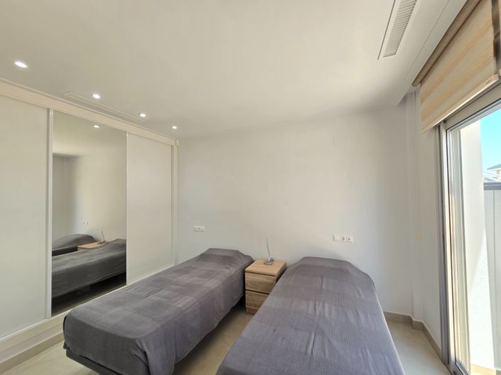 Image No.19-3 Bed Villa for sale