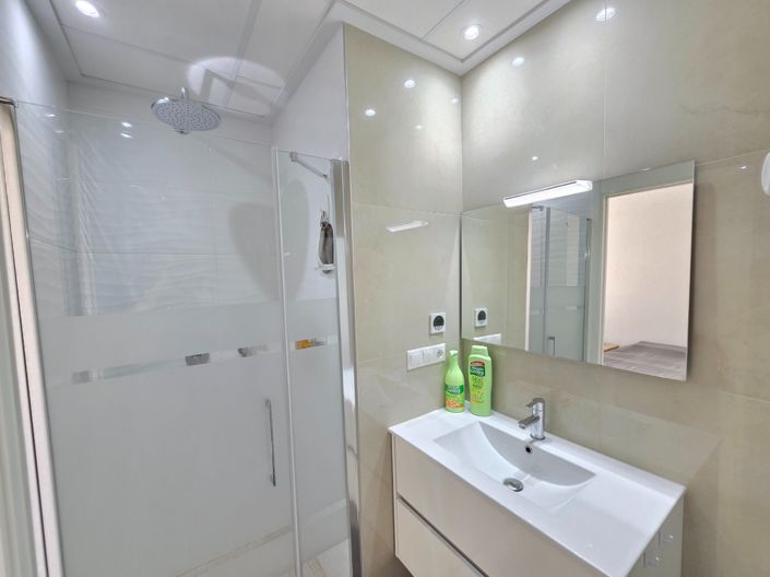 Image No.21-3 Bed Villa for sale