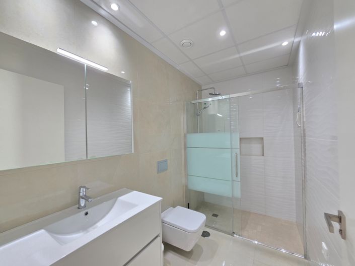 Image No.26-3 Bed Villa for sale