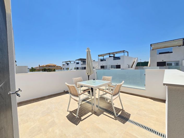 Image No.29-3 Bed Villa for sale