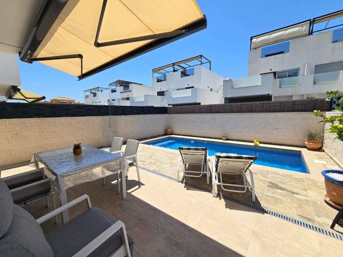 Image No.8-3 Bed Villa for sale
