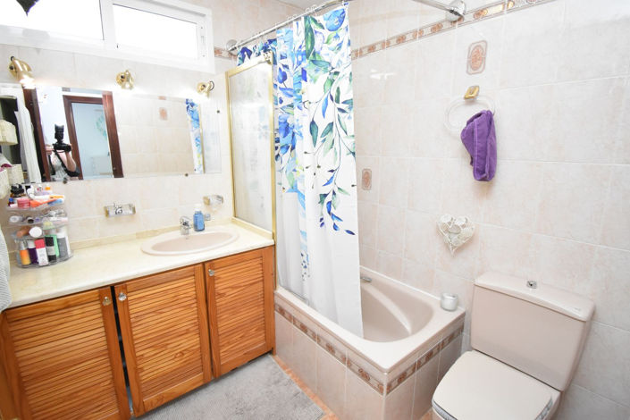Image No.19-4 Bed House for sale