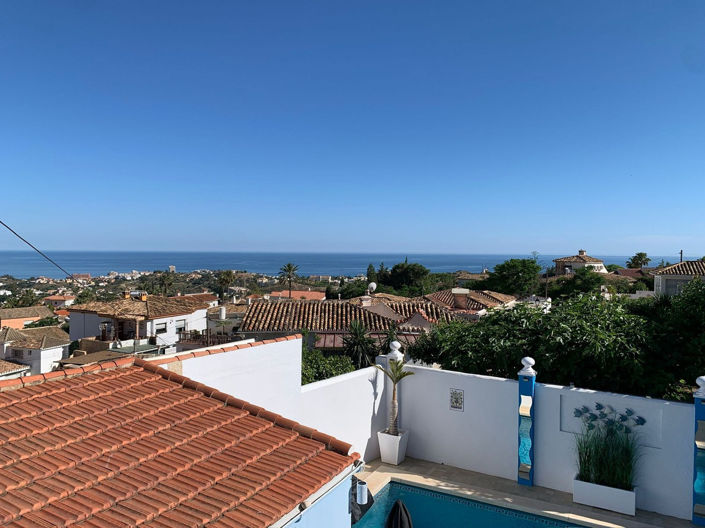 Image No.2-4 Bed House for sale