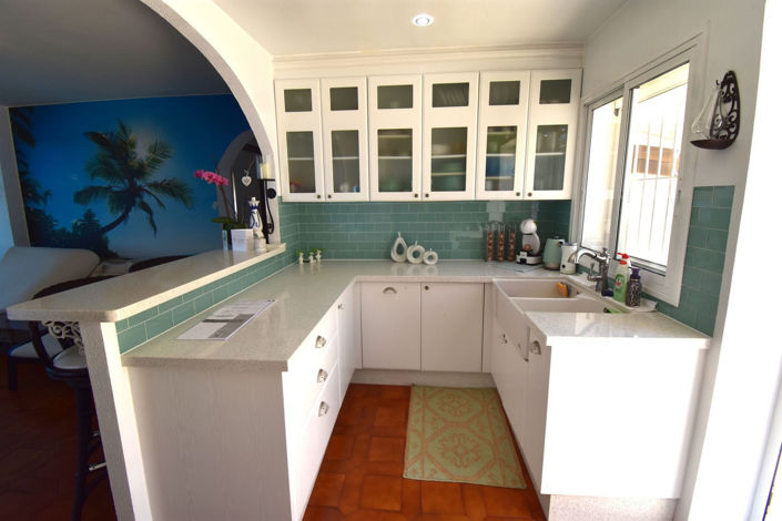 Image No.8-4 Bed House for sale
