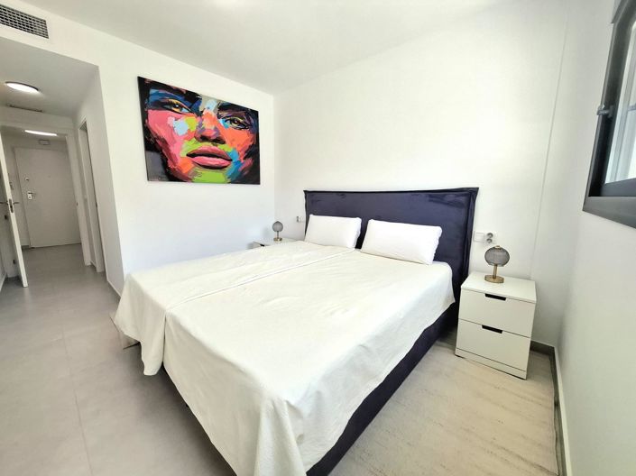 Image No.15-3 Bed House for sale