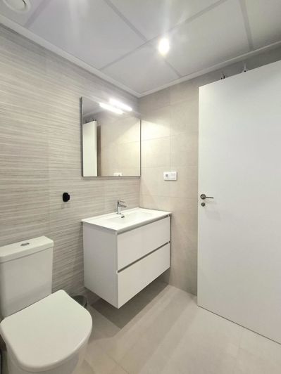Image No.25-3 Bed House for sale