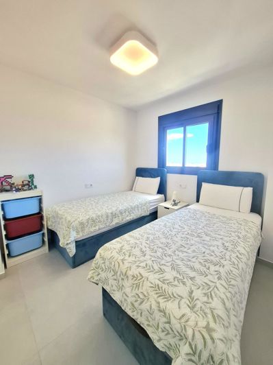 Image No.29-3 Bed House for sale