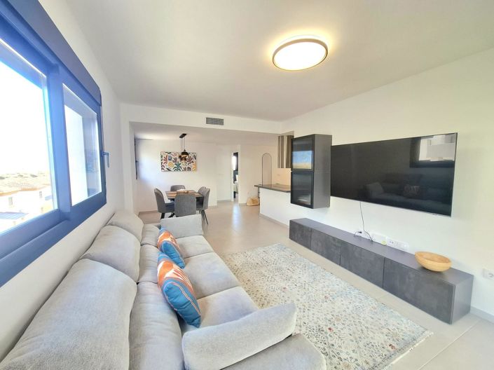 Image No.6-3 Bed House for sale