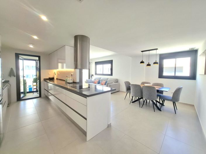 Image No.9-3 Bed House for sale