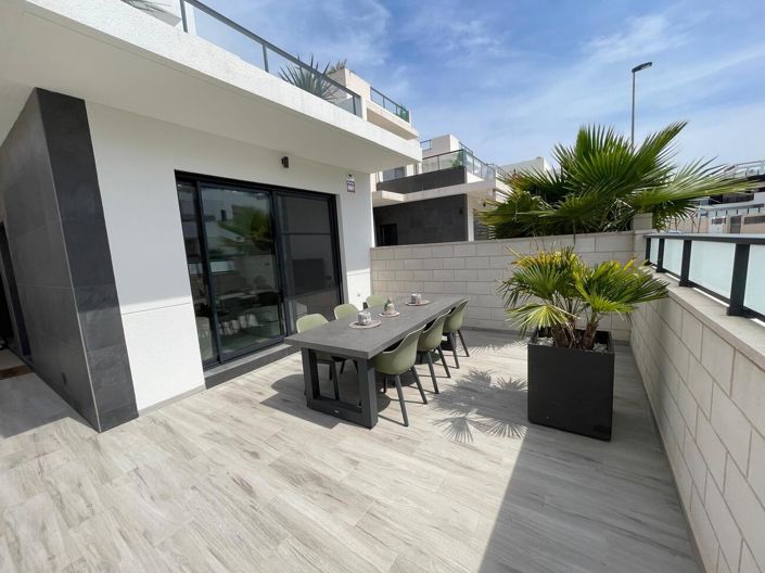 Image No.4-3 Bed Villa for sale