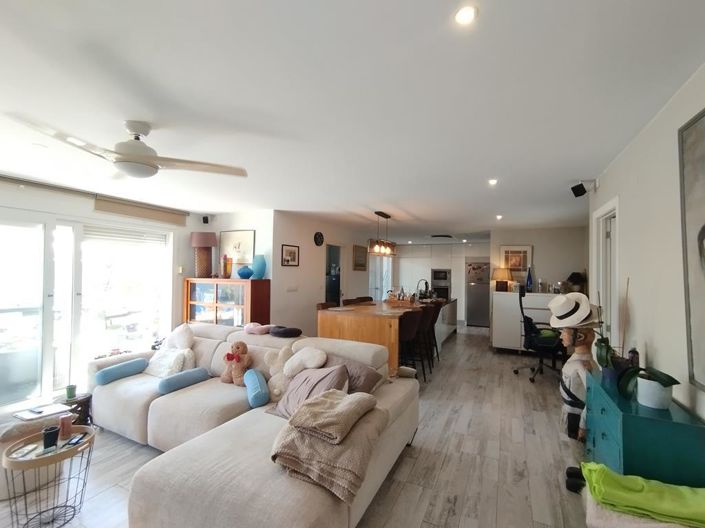 Image No.2-2 Bed Villa for sale