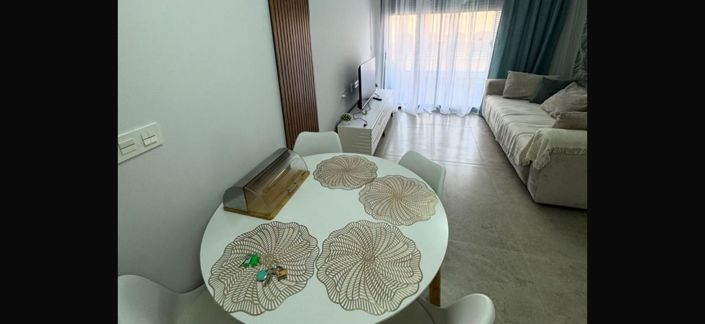 Image No.4-2 Bed House for sale